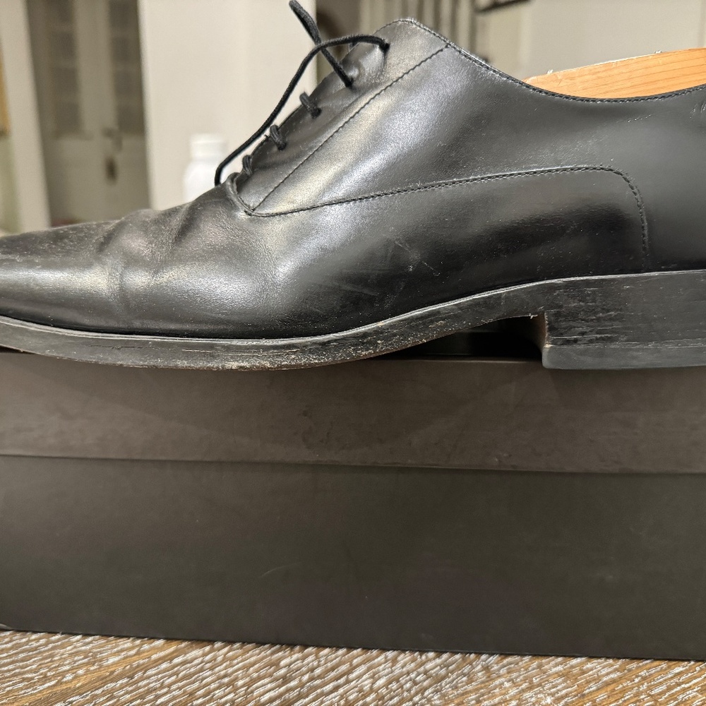 Gucci Black Dress Shoes with Shoe Trees and Original Box